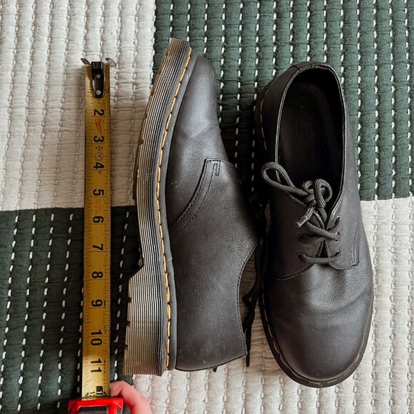 Dr. Martens Virginia Leather Oxford Shoes | Womens Size 8 | Worn Once - Picture 3 of 4